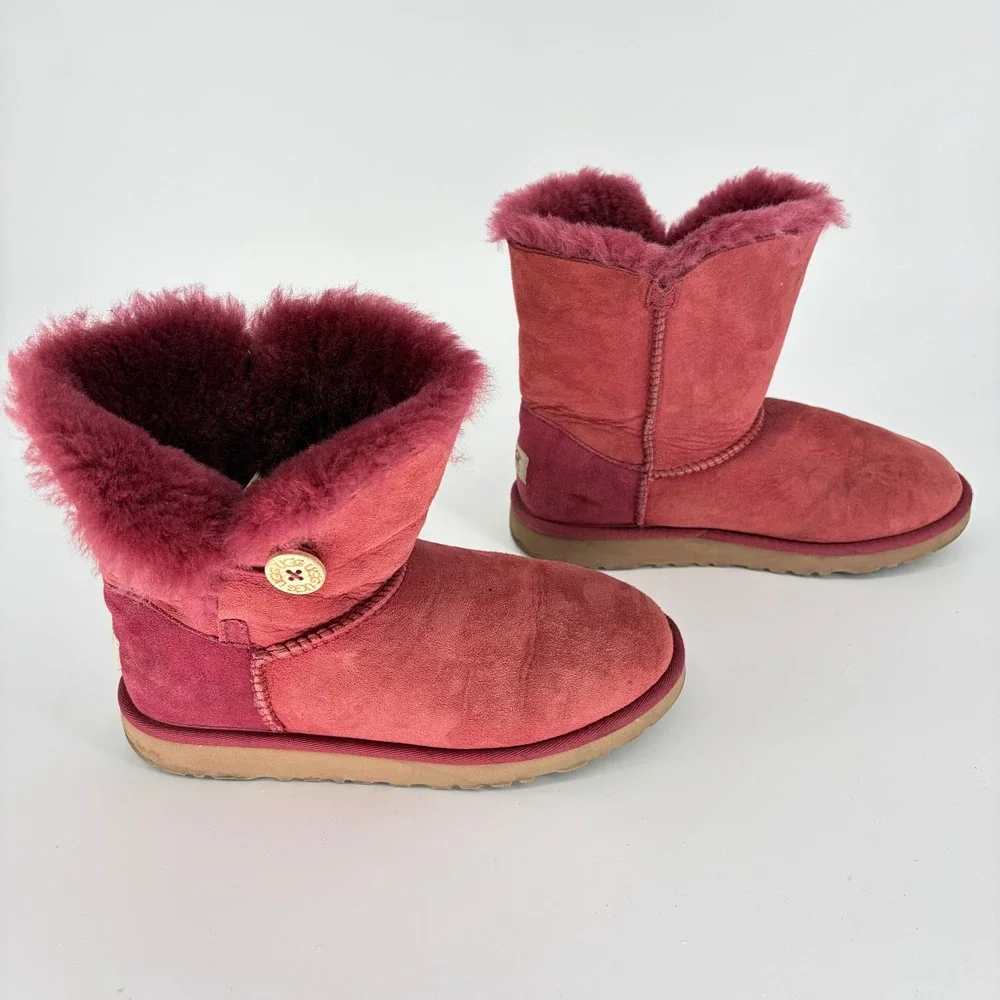 UGG Australia Bailey Button Sangria Red Suede Boots 5991Y Youth 5 Womens 7